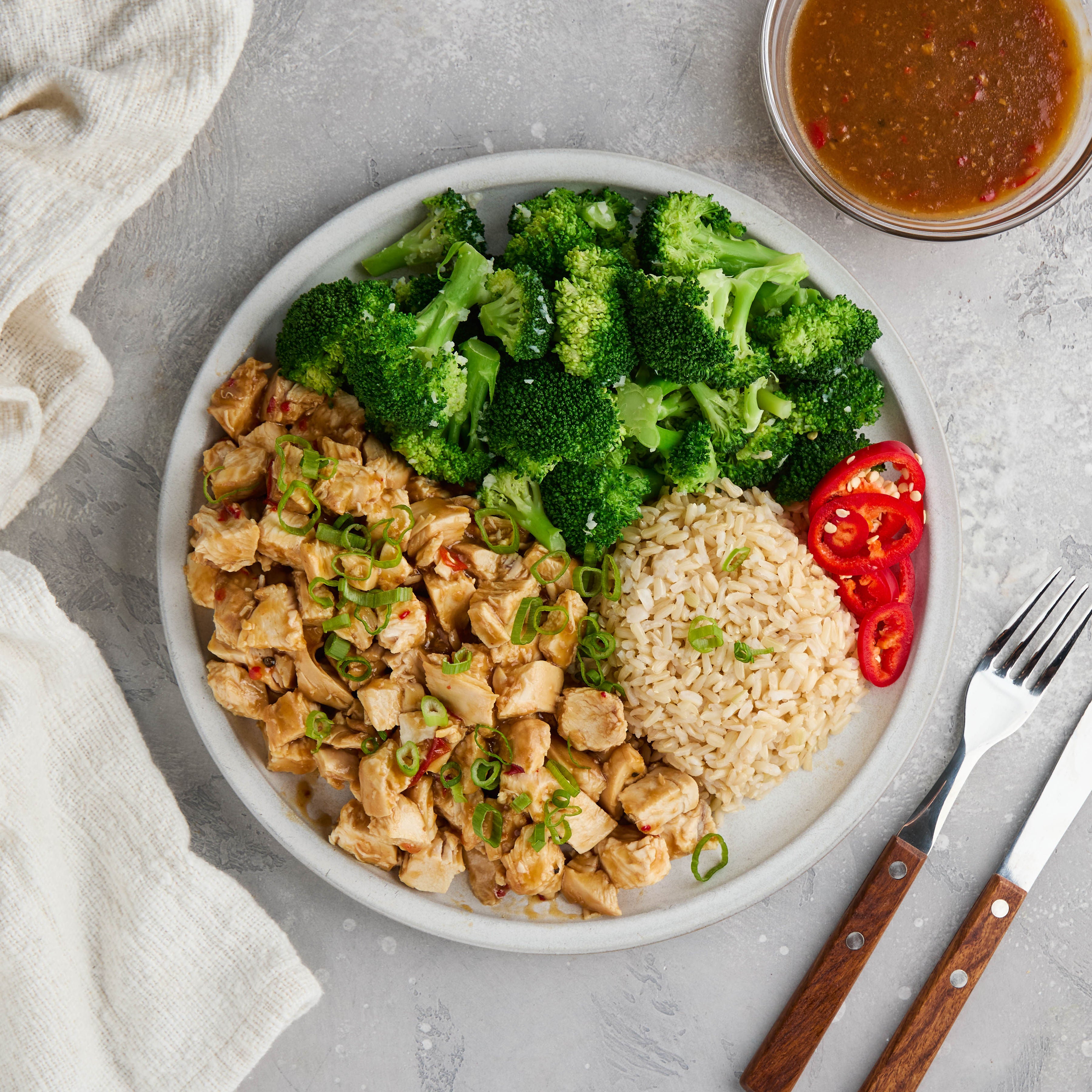 SZECHUAN CHICKEN W/ GARLIC BROCCOLI – Gracefully Fed